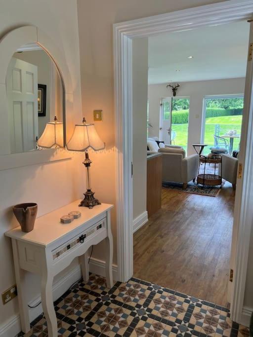 Adorable One Bedroom Apartment With Balcony Newtownards Eksteriør billede